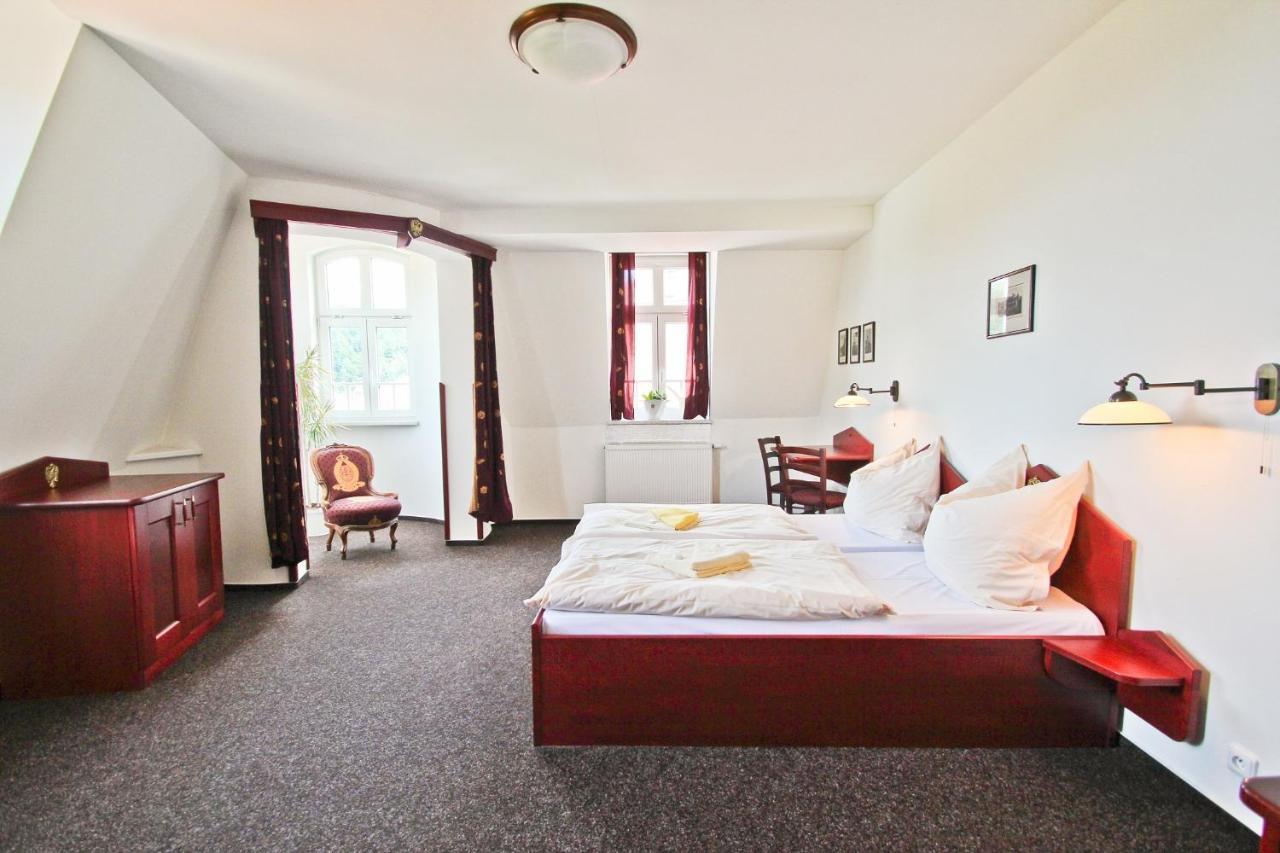 Hotel Cisar Ferdinand Локет Стая снимка