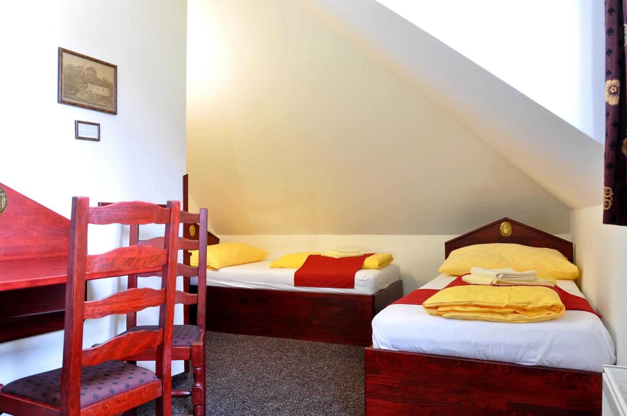 Hotel Cisar Ferdinand Локет Стая снимка