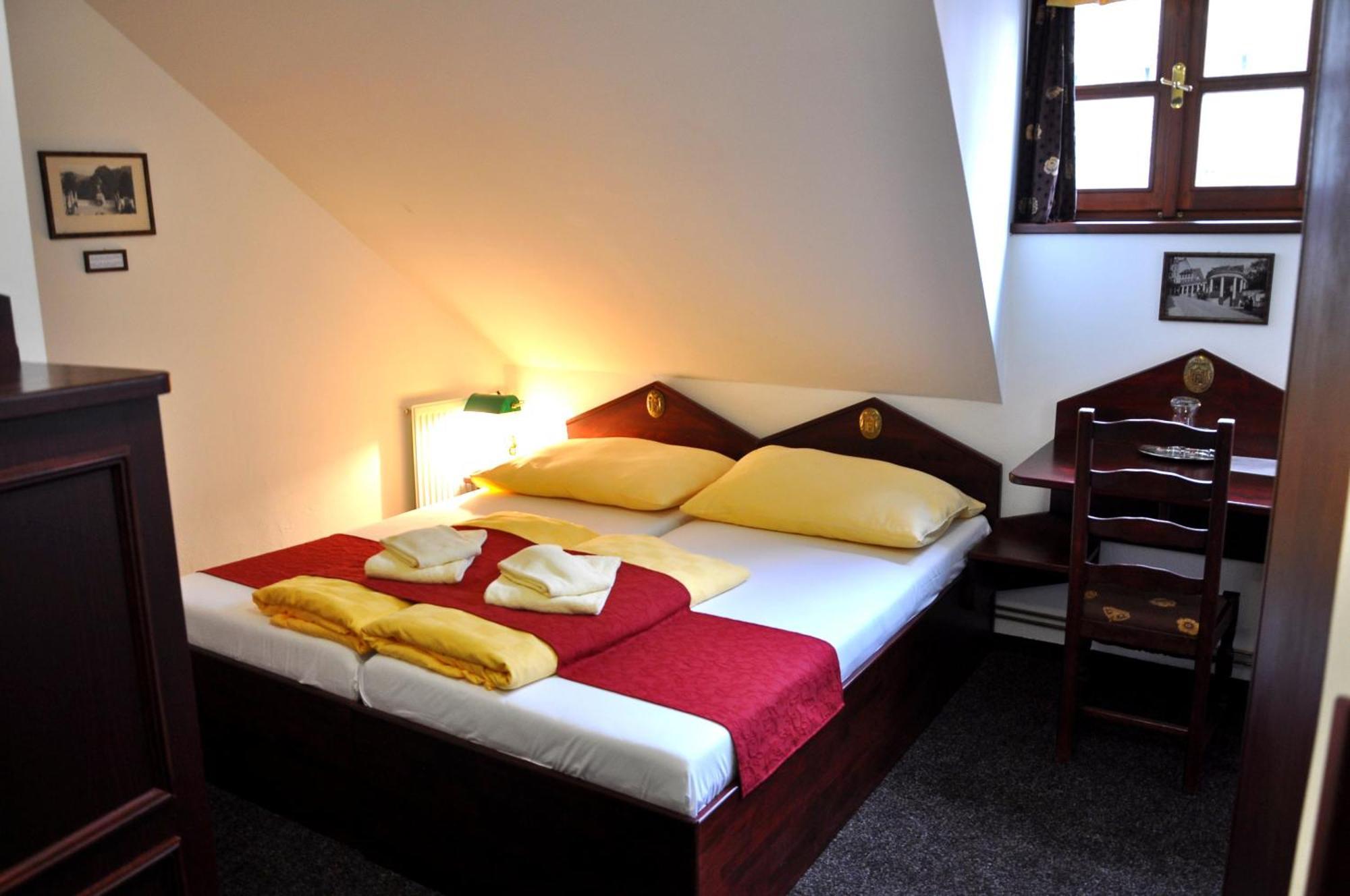 Hotel Cisar Ferdinand Локет Стая снимка